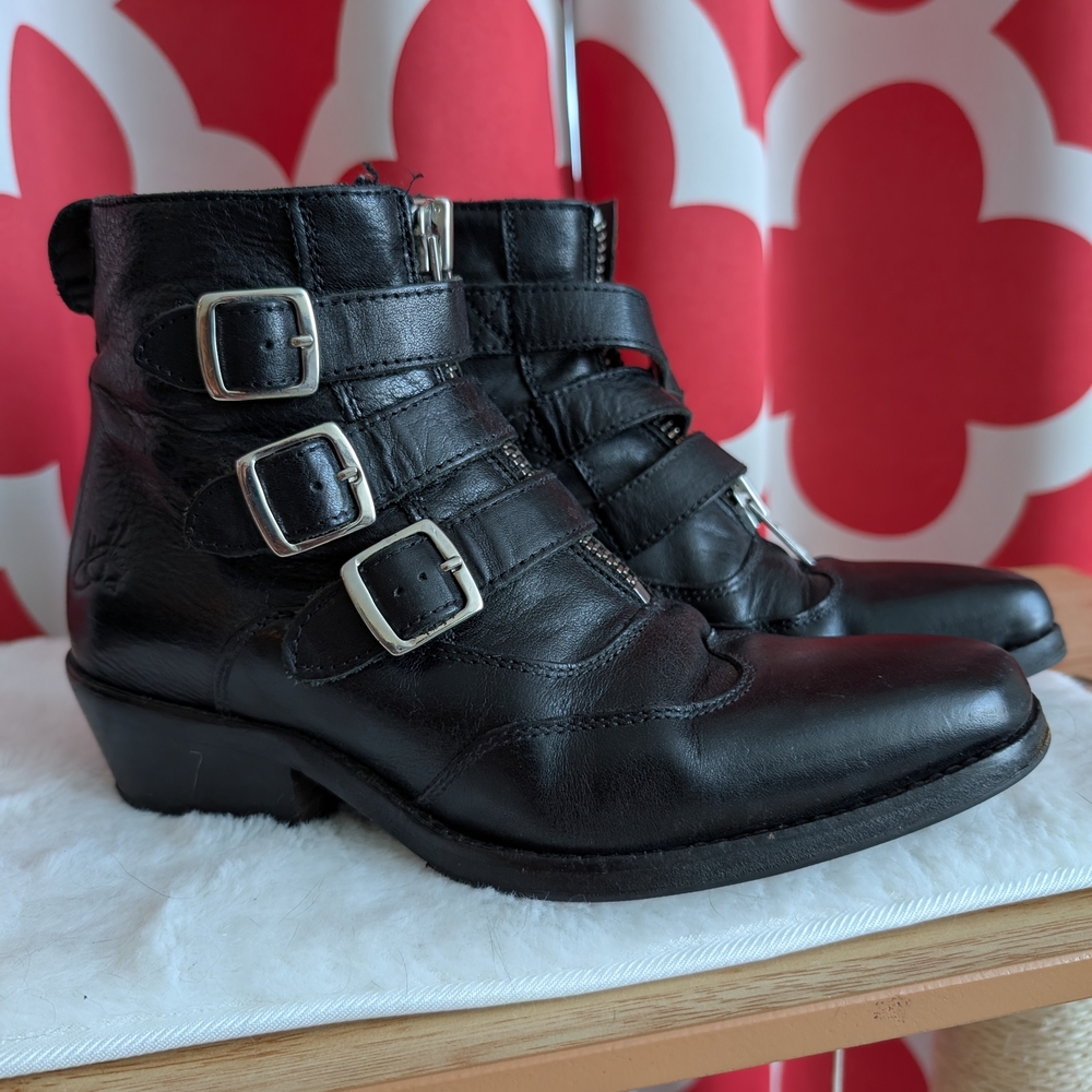 John Fluevog Jetts - size 5.5